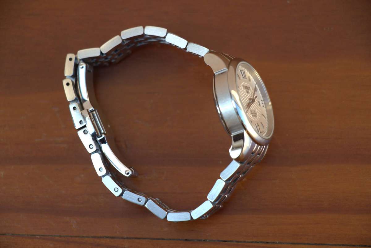 LADIES TISSOT LE LOCLE AUTOMATIC WATCH - REF. L 134-234