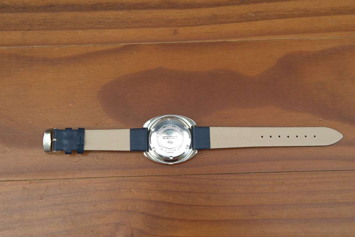 VINTAGE BLUE DIAL SEIKO AUTOMATIC MENS WATCH - REF. 7006-7000