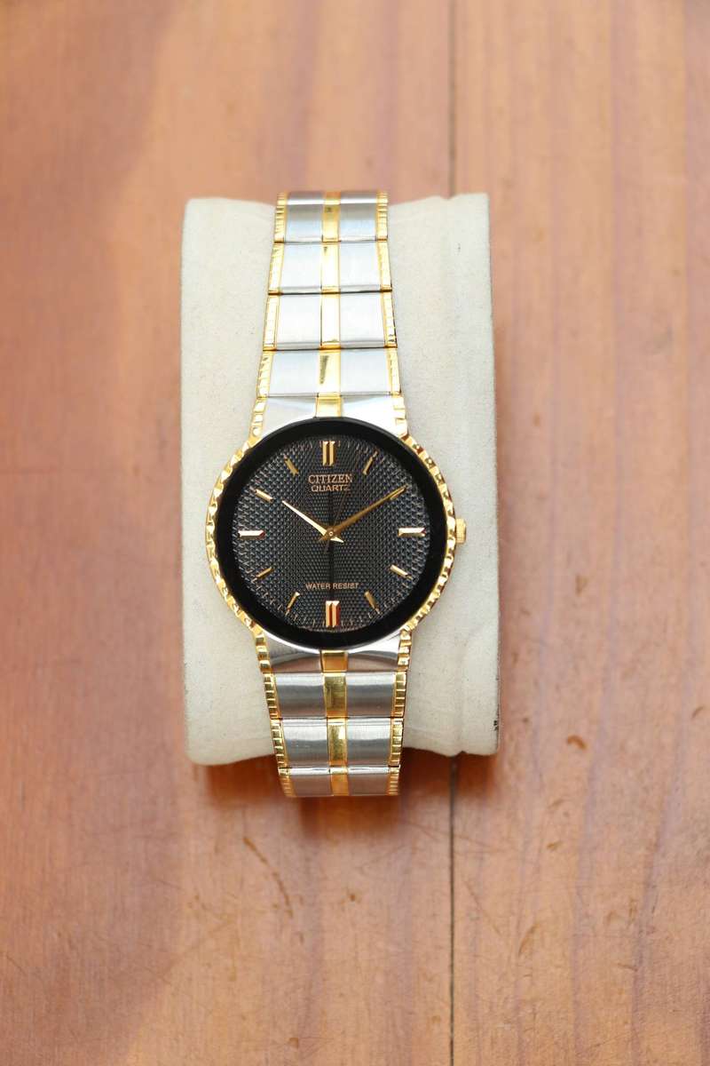 VINTAGE CITIZEN QUARTZ MENS WATCH - TWO TONE