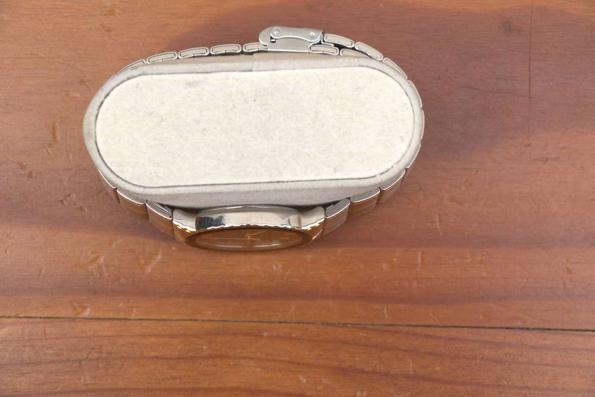 VINTAGE CITIZEN QUARTZ MENS WATCH - TWO TONE