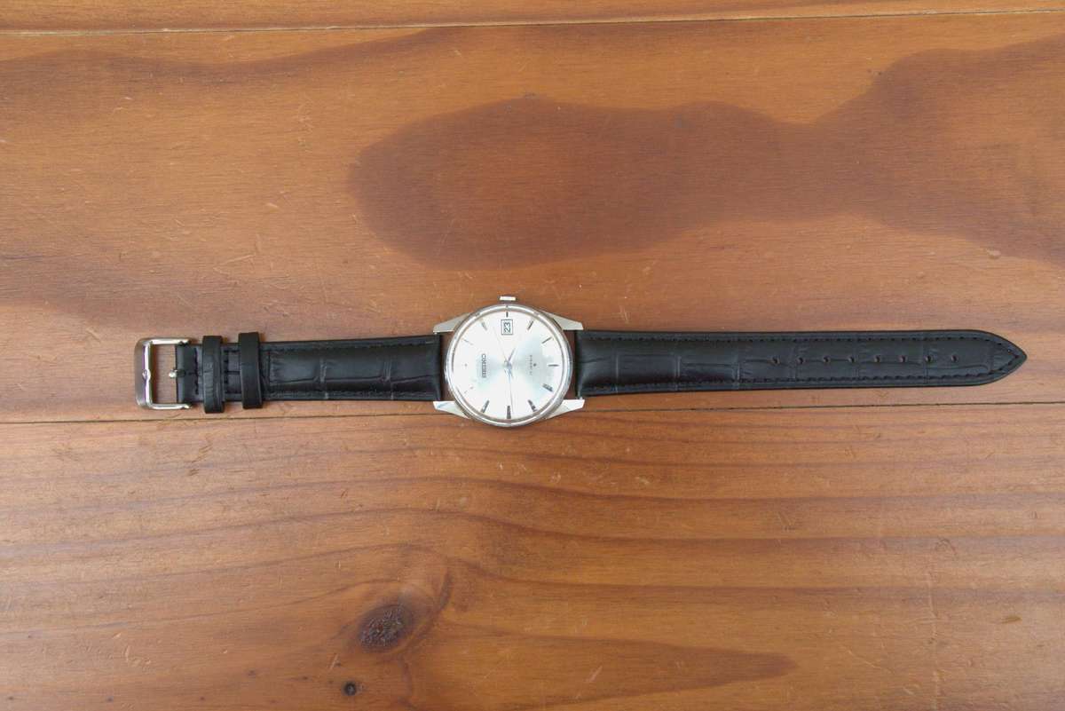 VINTAGE SEIKO MANUAL WIND MENS WATCH - REF. 6602-1990