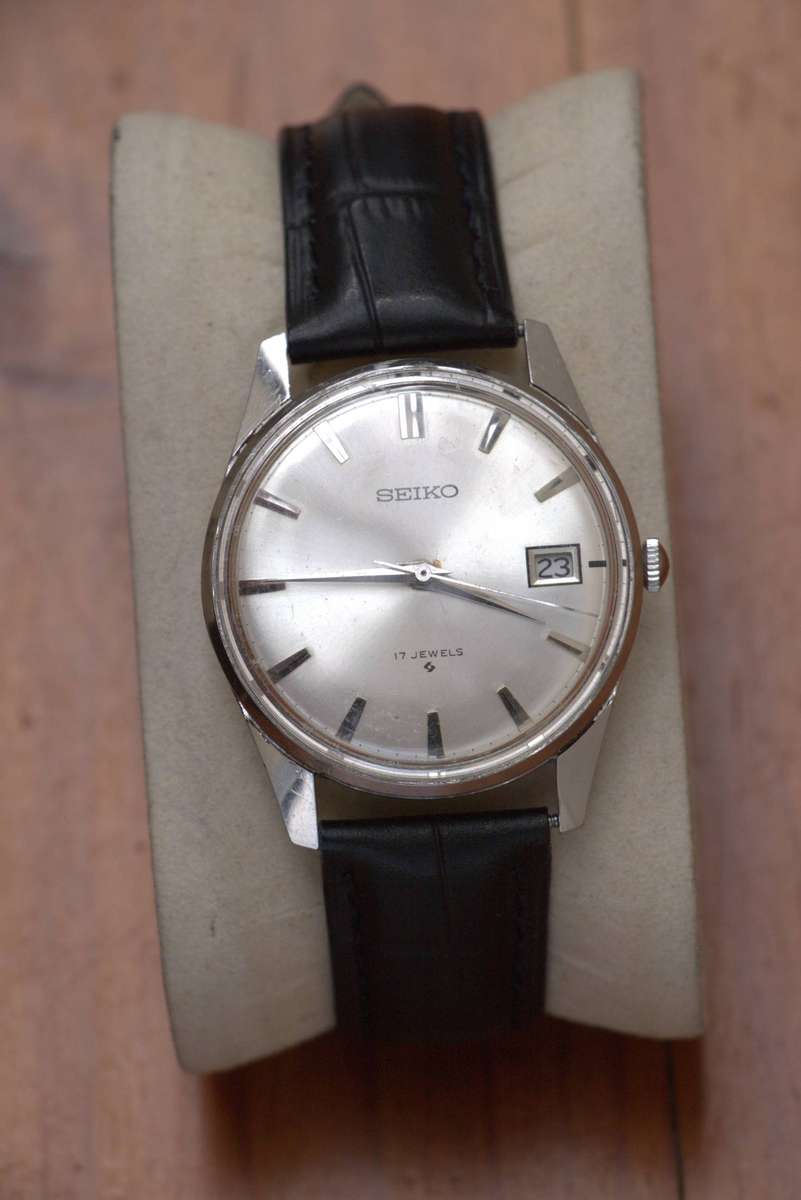 VINTAGE SEIKO MANUAL WIND MENS WATCH - REF. 6602-1990