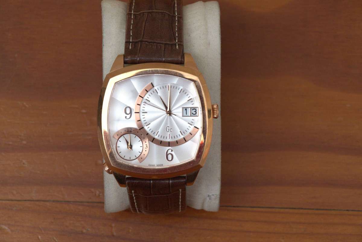 GUESS COLLECTION DUAL TIME WATCH 'SWISS MADE' - REF. GC28000