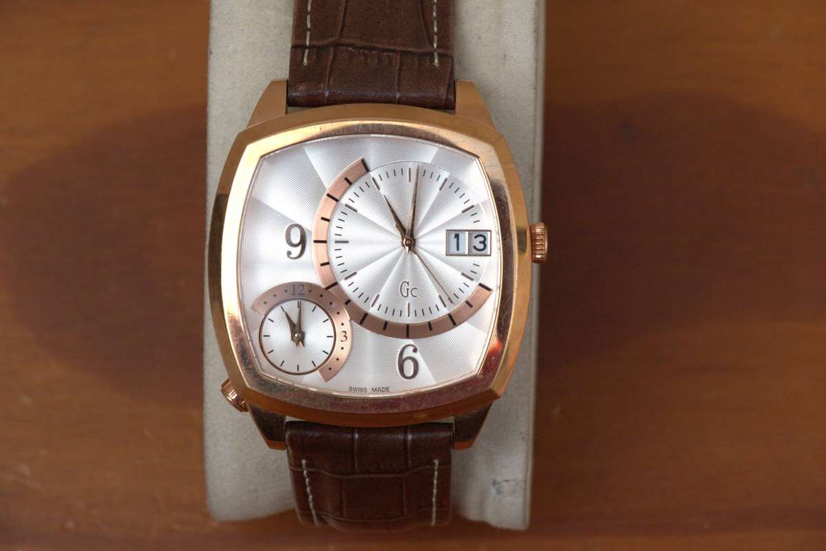 GUESS COLLECTION DUAL TIME WATCH 'SWISS MADE' - REF. GC28000