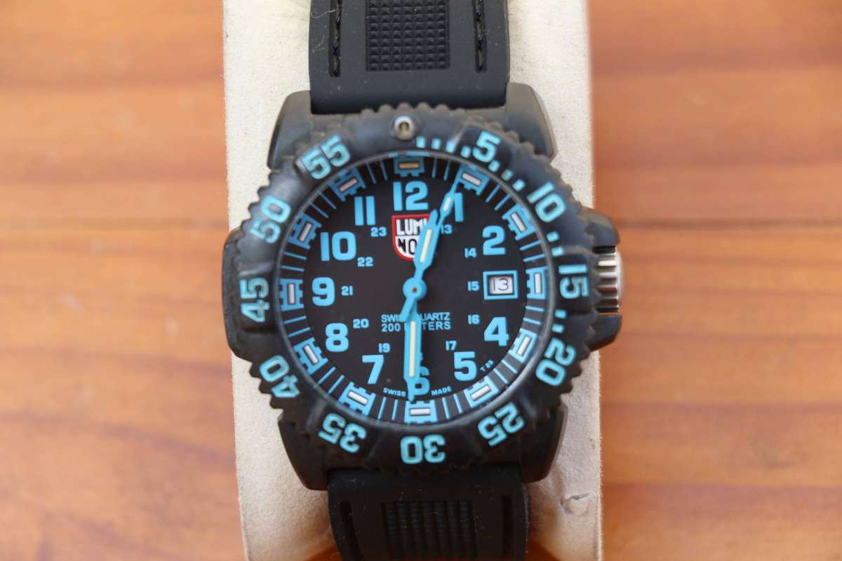 LUMINOX MENS WATCH  'SWISS MADE' SERIES 3080 - (READ DESCRIPTION)