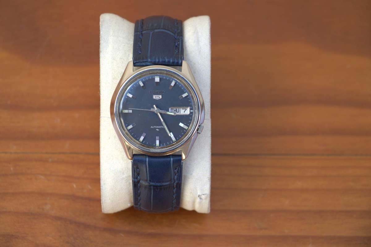 Vintage Seiko 5 Automatic Blue Dial Watch - Ref. 7009-8150