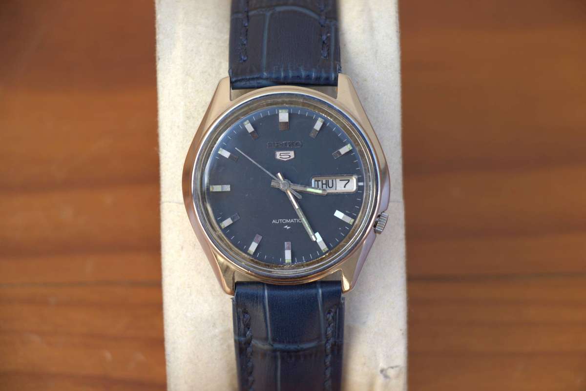 Vintage Seiko 5 Automatic Blue Dial Watch - Ref. 7009-8150