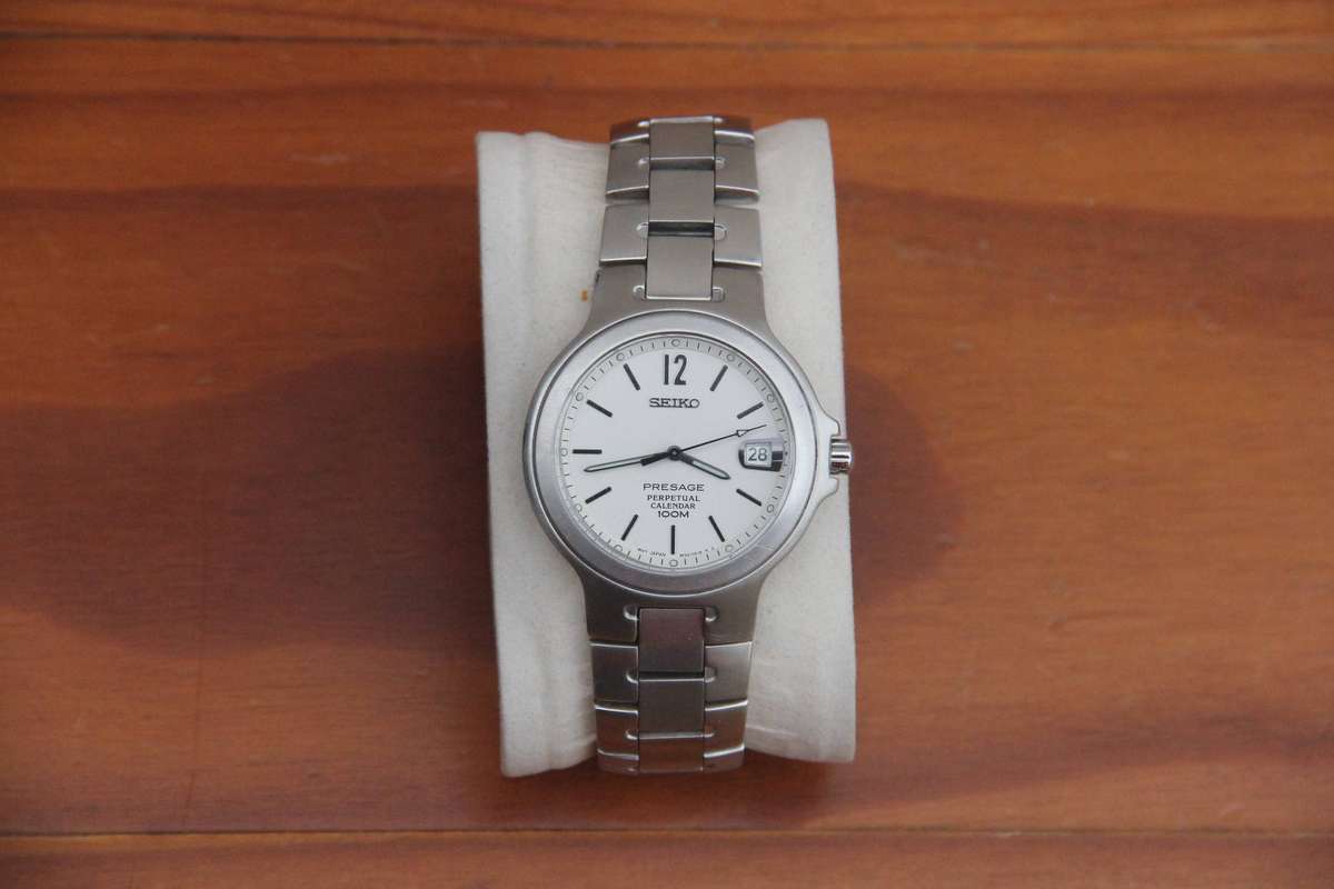 SEIKO PRESAGE PERPETUAL CALENDAR WATCH - 8F32 0300