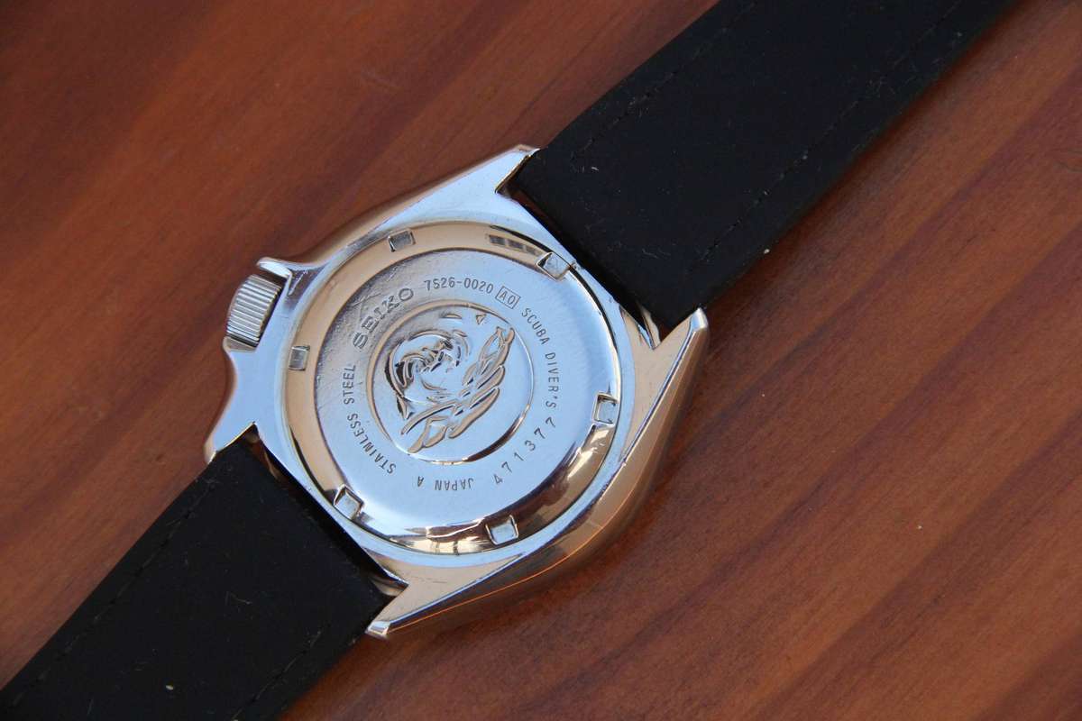 VINTAGE SEIKO DIVERS WATCH (REF. TS26-0020)  FULLY REFURBISHED
