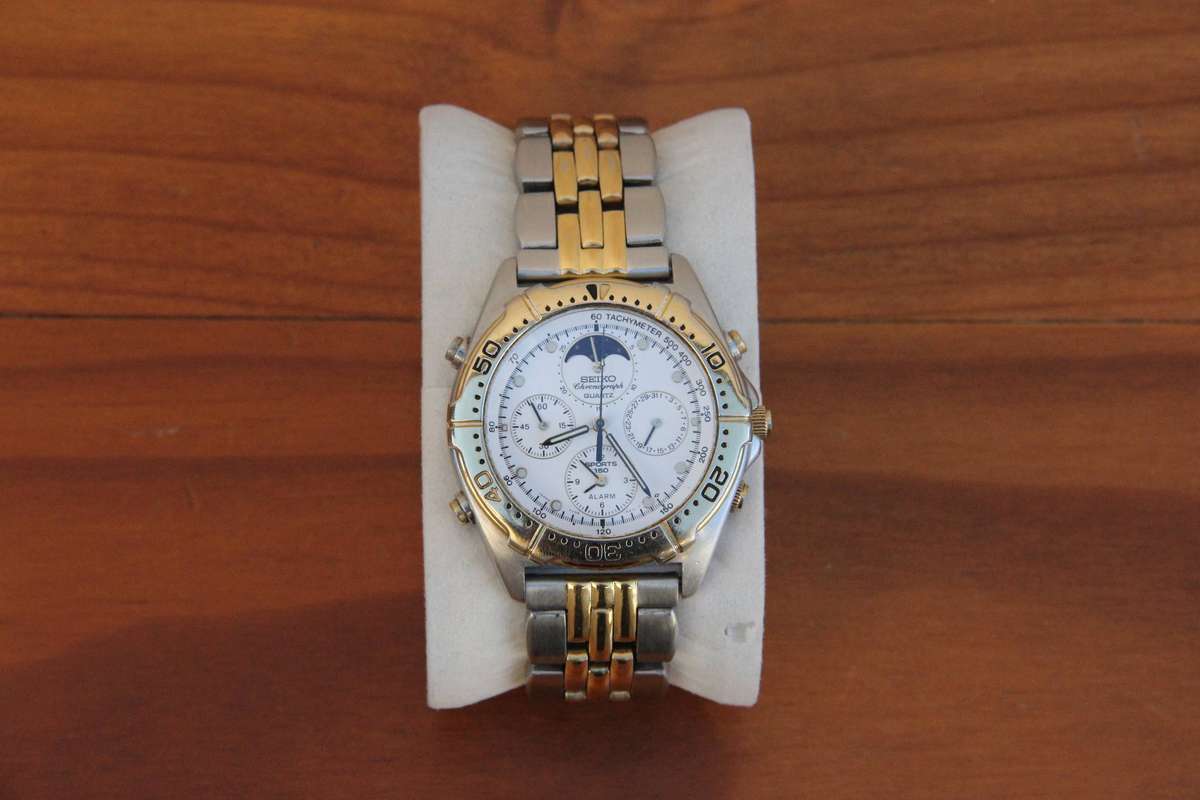 SEIKO 7T36 - 6A40 CHRONOGRAPH MOONPHASE WATCH