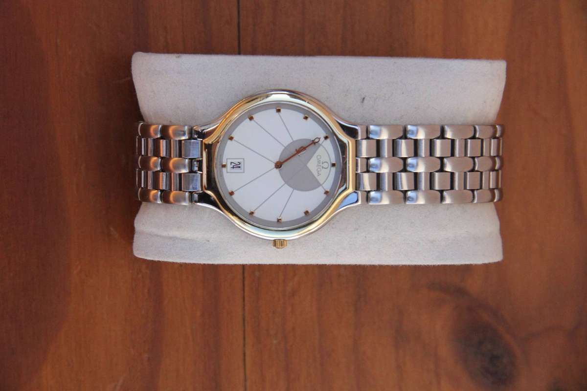 RARE OMEGA DEVILLE QUARTZ 'SYMBOL' WATCH - STAINLESS STEEL & 18K GOLD BEZEL