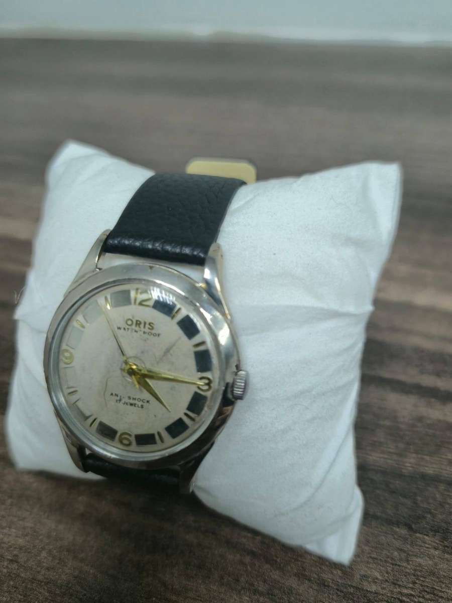 VINTAGE ORIS MECHANICAL WATCH