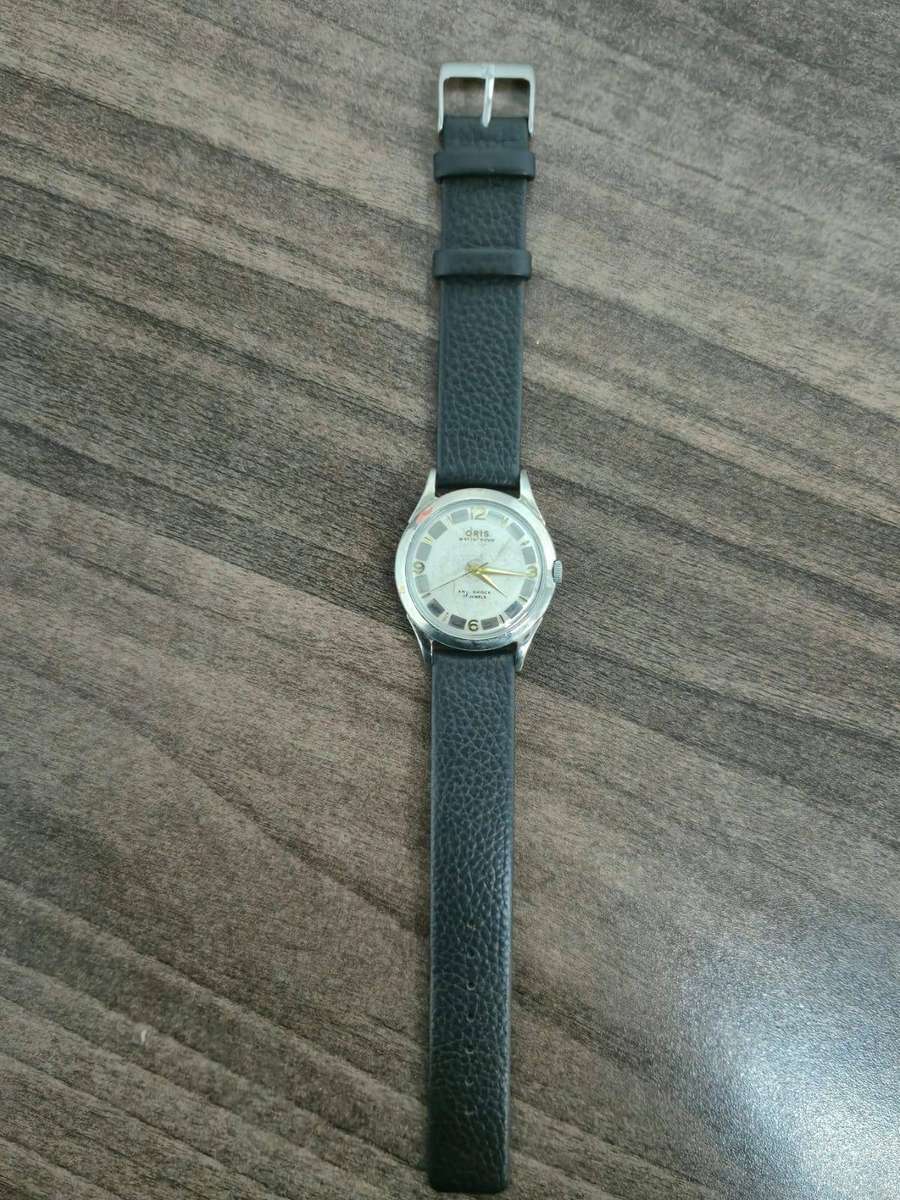 VINTAGE ORIS MECHANICAL WATCH