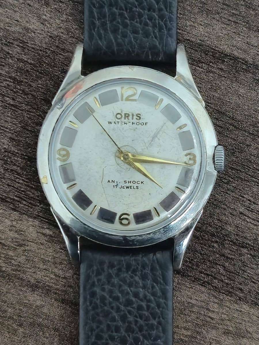 VINTAGE ORIS MECHANICAL WATCH