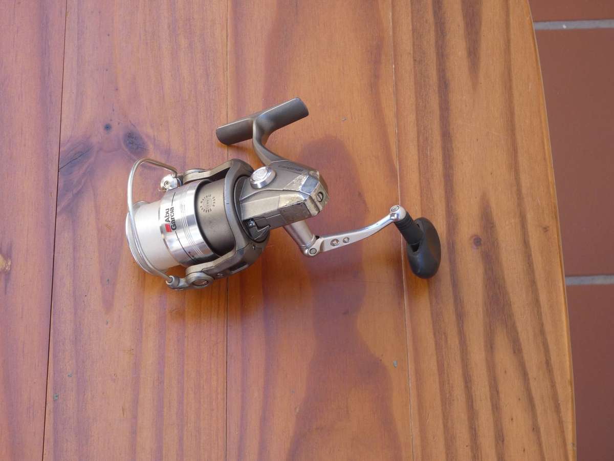 ABU GARCIA CARDINAL C704LX FISHING REEL