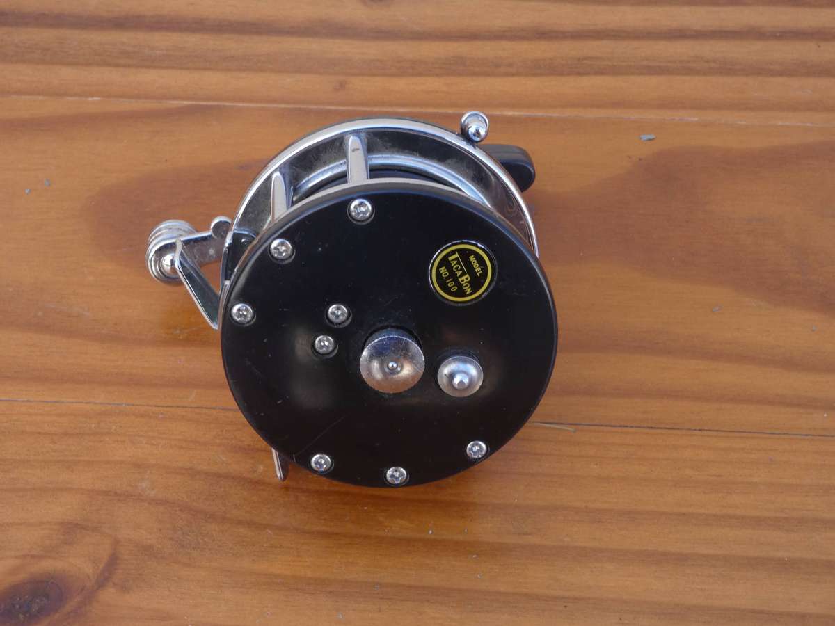 VINTAGE TACA BON NO. 100 FISHING REEL