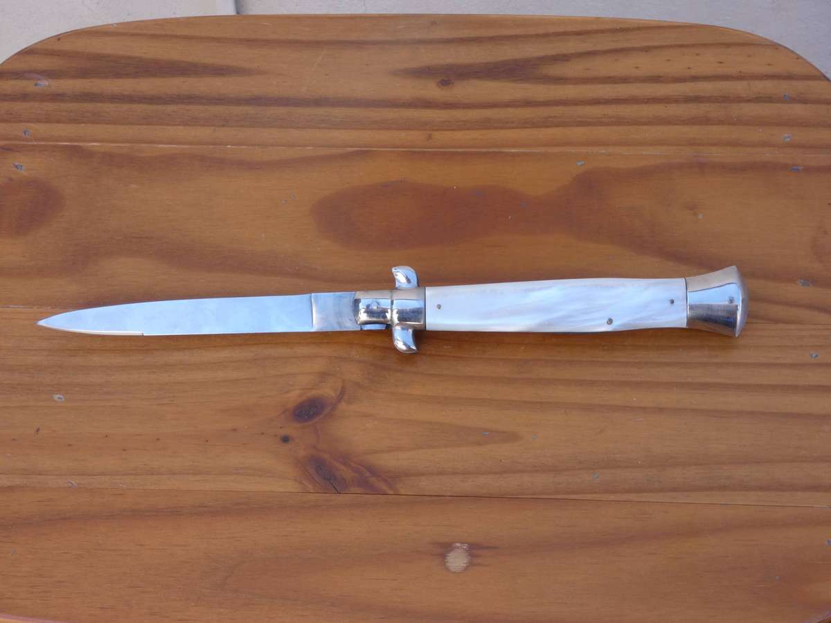 RARE VINTAGE STILETTO FLICK KNIFE WITH MOP HANDLES - LARGE