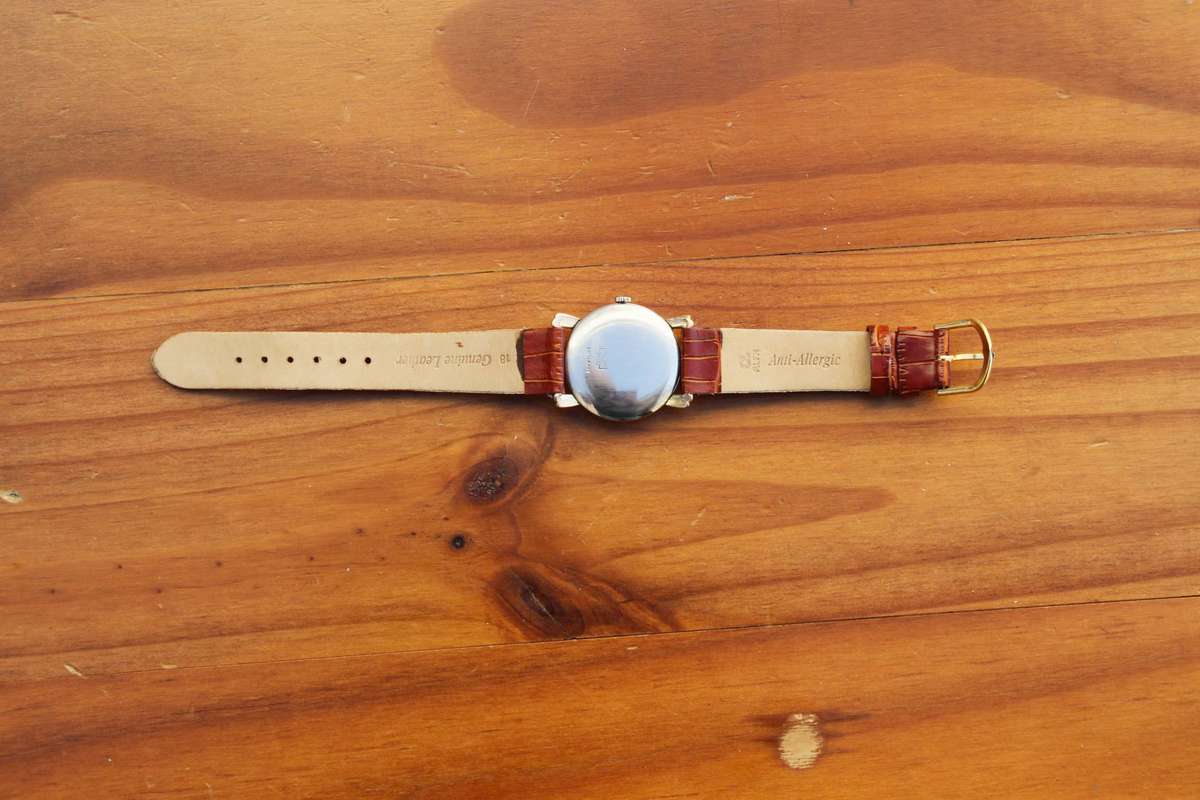 VINTAGE AVIA WATCH (MECHANICAL MANUAL WIND)