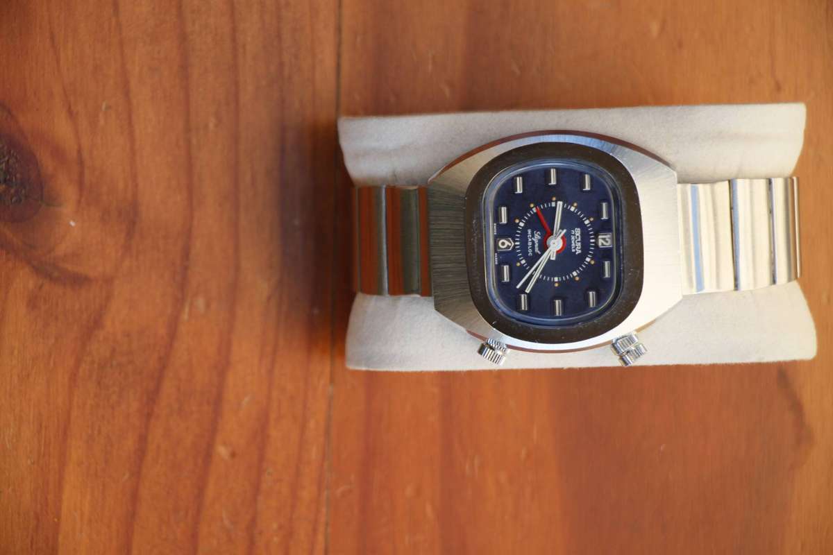 VINTAGE SICURA SIGNAL ALARM WATCH (MECHANICAL MANUAL WIND)