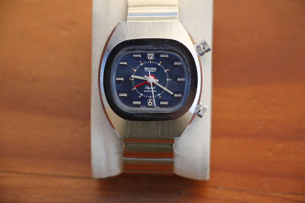 VINTAGE SICURA SIGNAL ALARM WATCH (MECHANICAL MANUAL WIND)