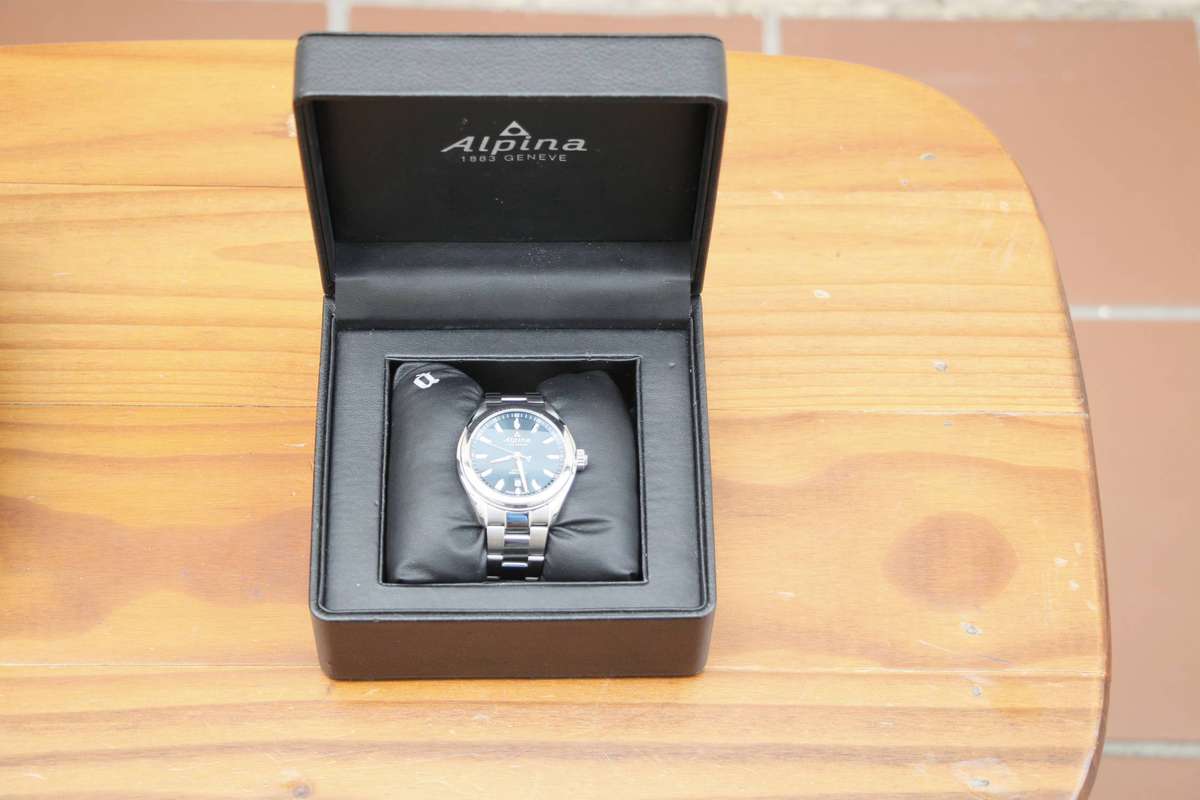 ALPINA ALPINER SWISS WATCH - BLUE DIAL (AL240X4E6)