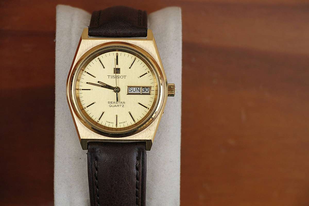 VINTAGE TISSOT SEASTAR QUARTZ