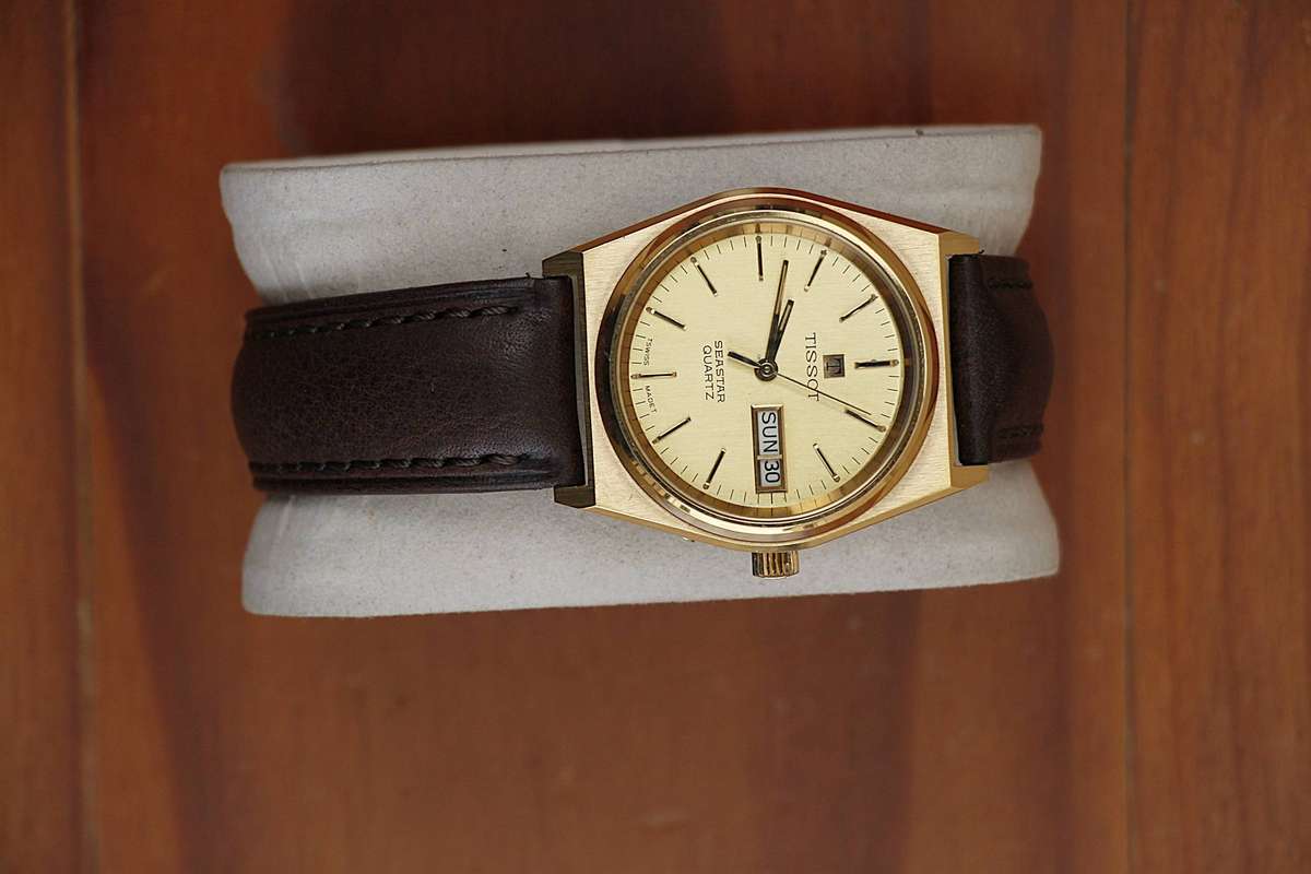 VINTAGE TISSOT SEASTAR QUARTZ