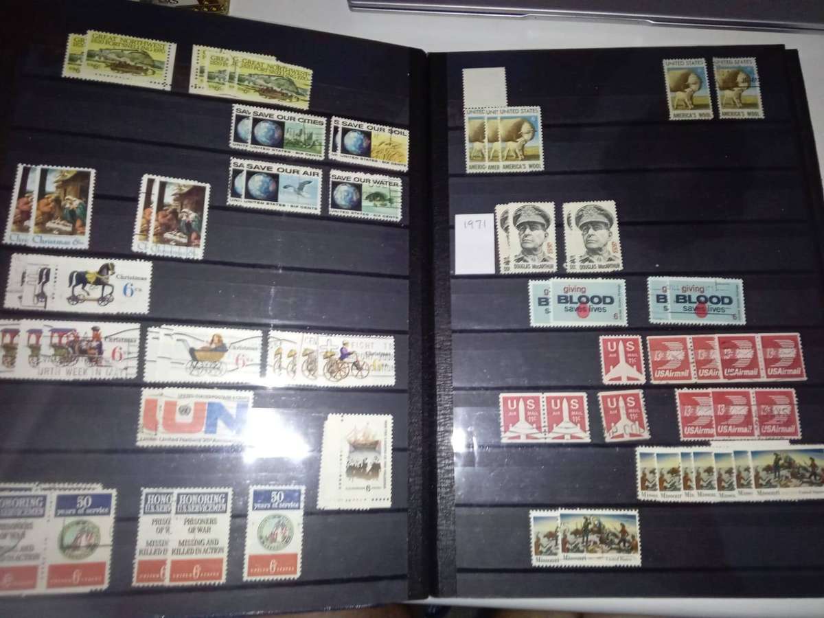 Large 32 page (64 sides) Stamp stock book USA stamps