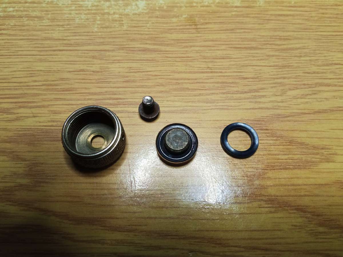 Coleman Lamp, Lantern & Stove Small 3-piece fuel cap seal