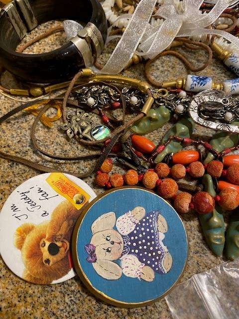 Vintage jewellery mix