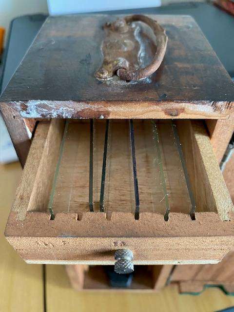 VINTAGE  MICRSCOPE IN WOODEN BOX