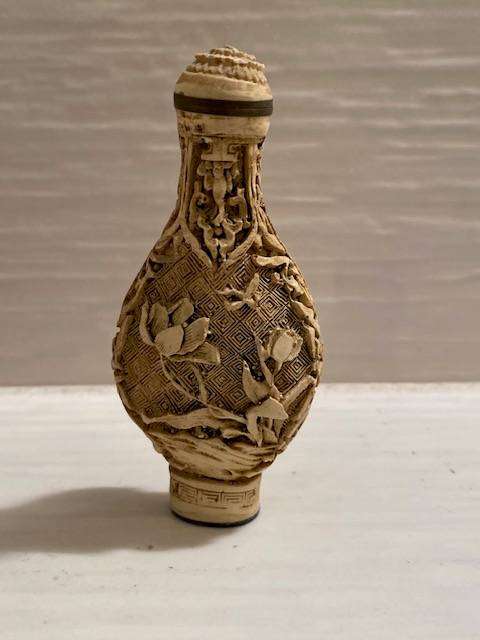 VINTAGE CHINESE SNUFF /PERFUME BOTTLES