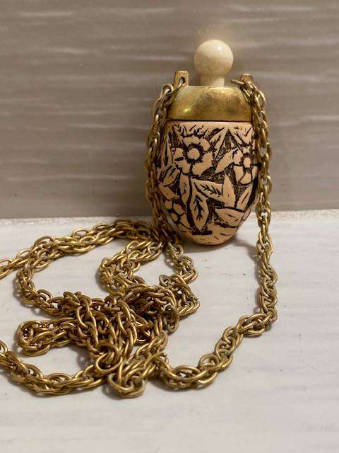 VINTAGE CHINESE SNUFF /PERFUME BOTTLES