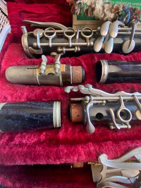 VINTAGE BUNDY RESONITE CLARINET