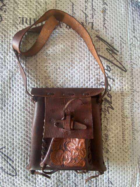 VINTAGE HANDMADE STRONG LEATHER SLING BAG