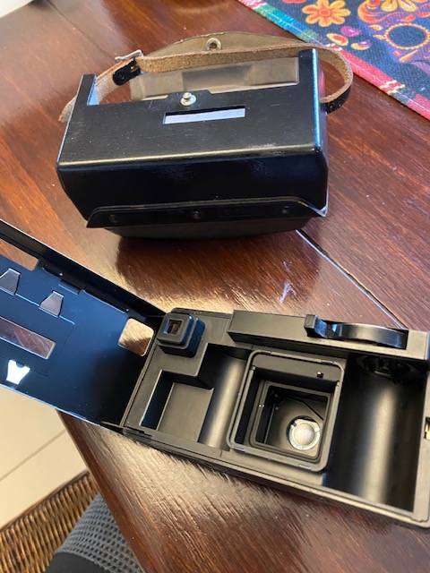 VINTAGE KODAK INSTAMATIC CAMERA 224