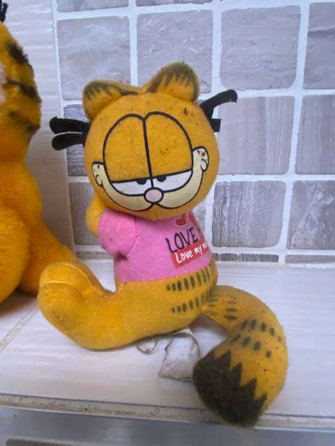 VINTAGE COLLECTIBLE GARFIELD LOT