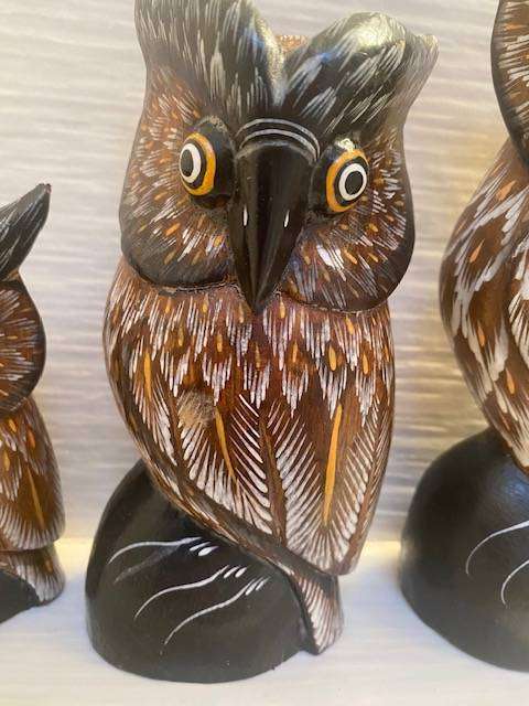 VINTAGE WOODEN HAND PAINTED SET IF THREE OWLS
