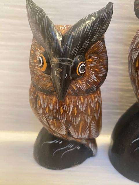 VINTAGE WOODEN HAND PAINTED SET IF THREE OWLS