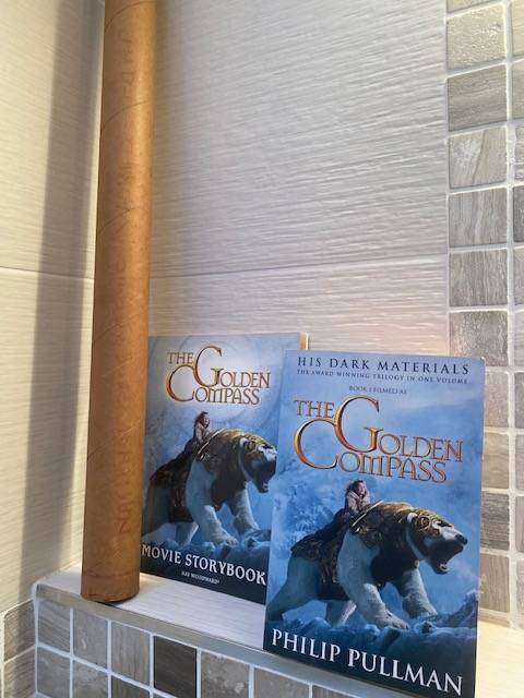 VINTAGE THE GOLDEN COMPASS LOT
