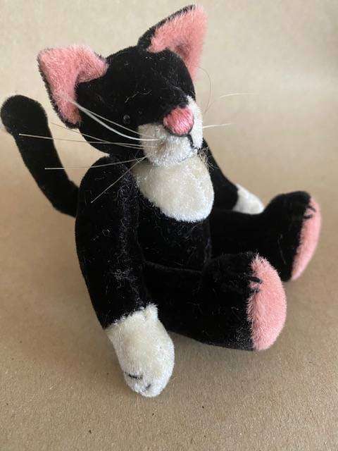 SMALL ARTIST SYLVESTER CAT