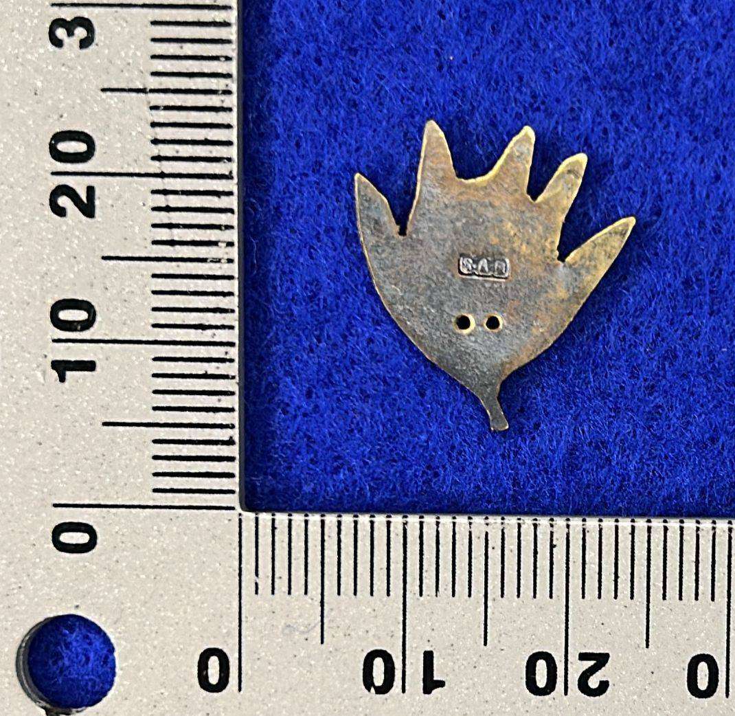 South African protea ribbon device / emblem, SAM marked, silvered metal