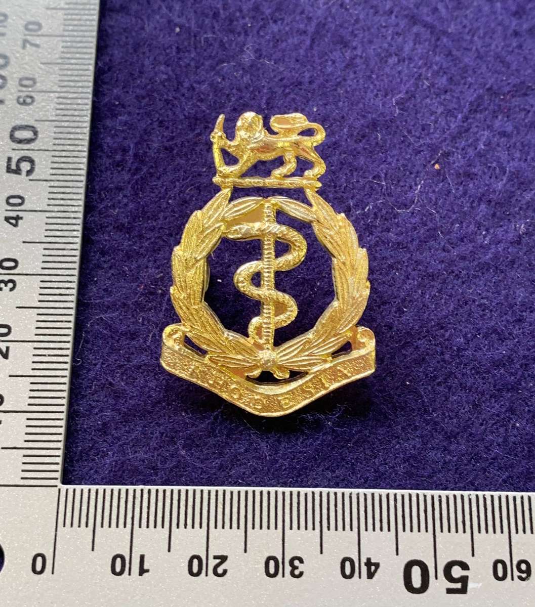 Rhodesian MEDICAL CORPS BADGE