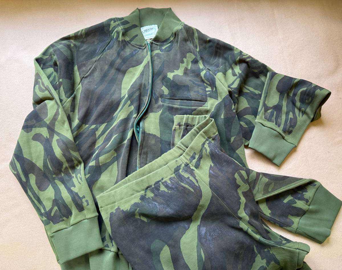 Rhodesian Camo Tracksuit - Top and Pants, Made by Sprinter - XL (Appears Variation Camo)