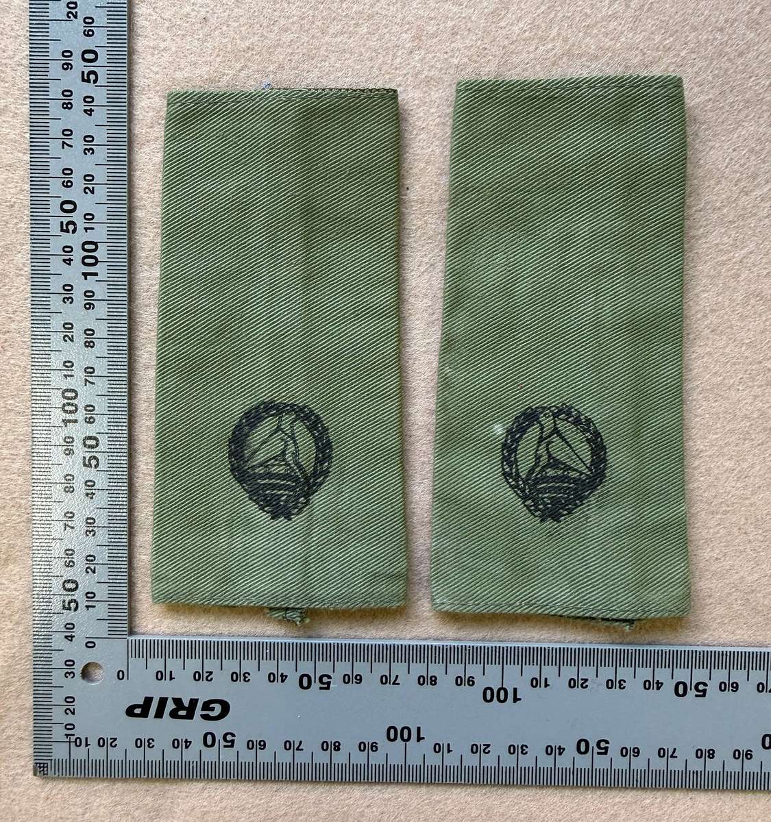 Rhodesia / Zimbabwe - OFFICERS SHOULD RANKS - Matching Set