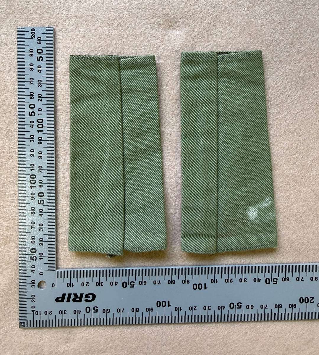 Rhodesia / Zimbabwe - OFFICERS SHOULD RANKS - Matching Set