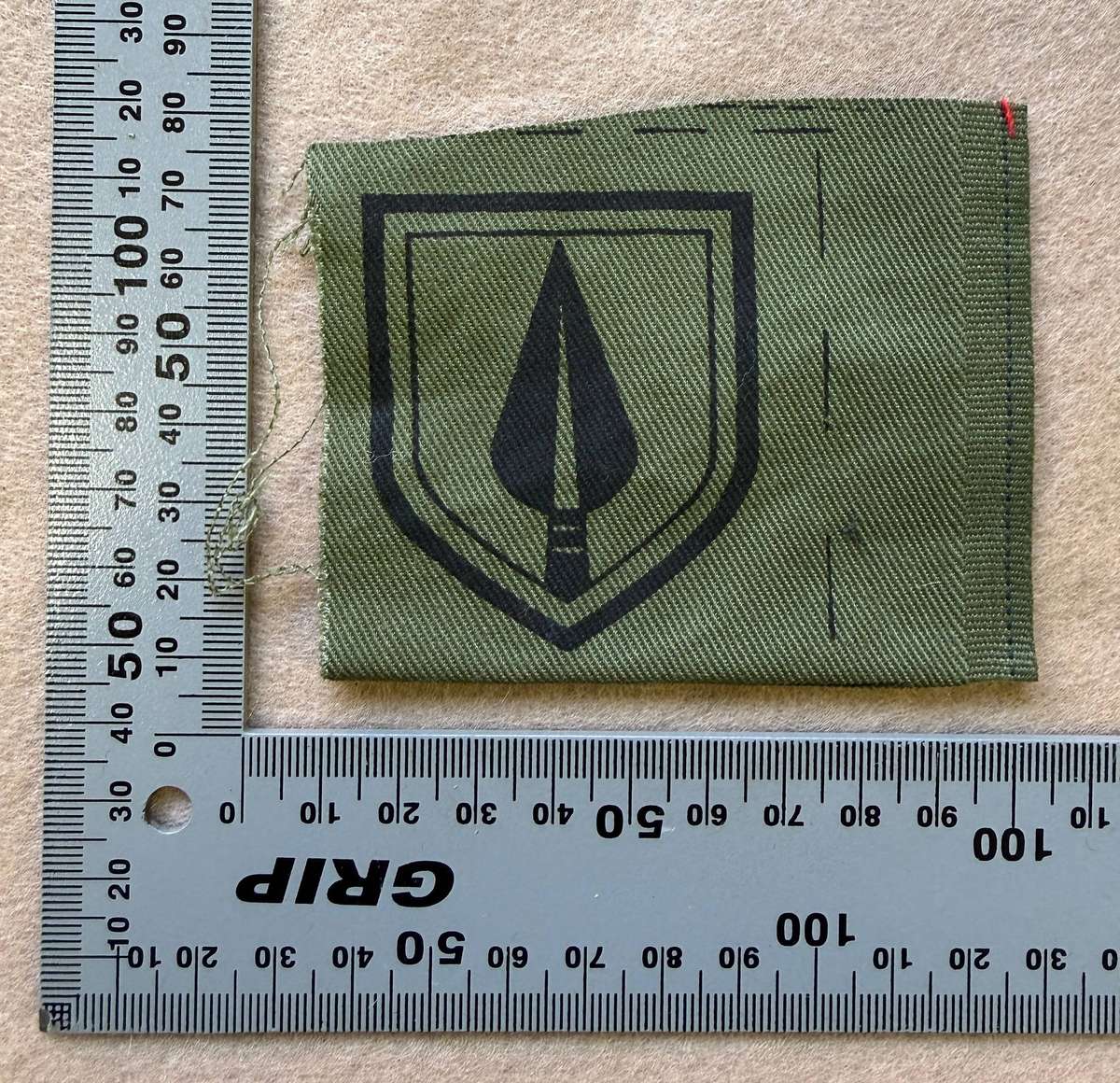 Rhodesia - PFUMO re VANHU - Hat Badge - 1978 - 1980