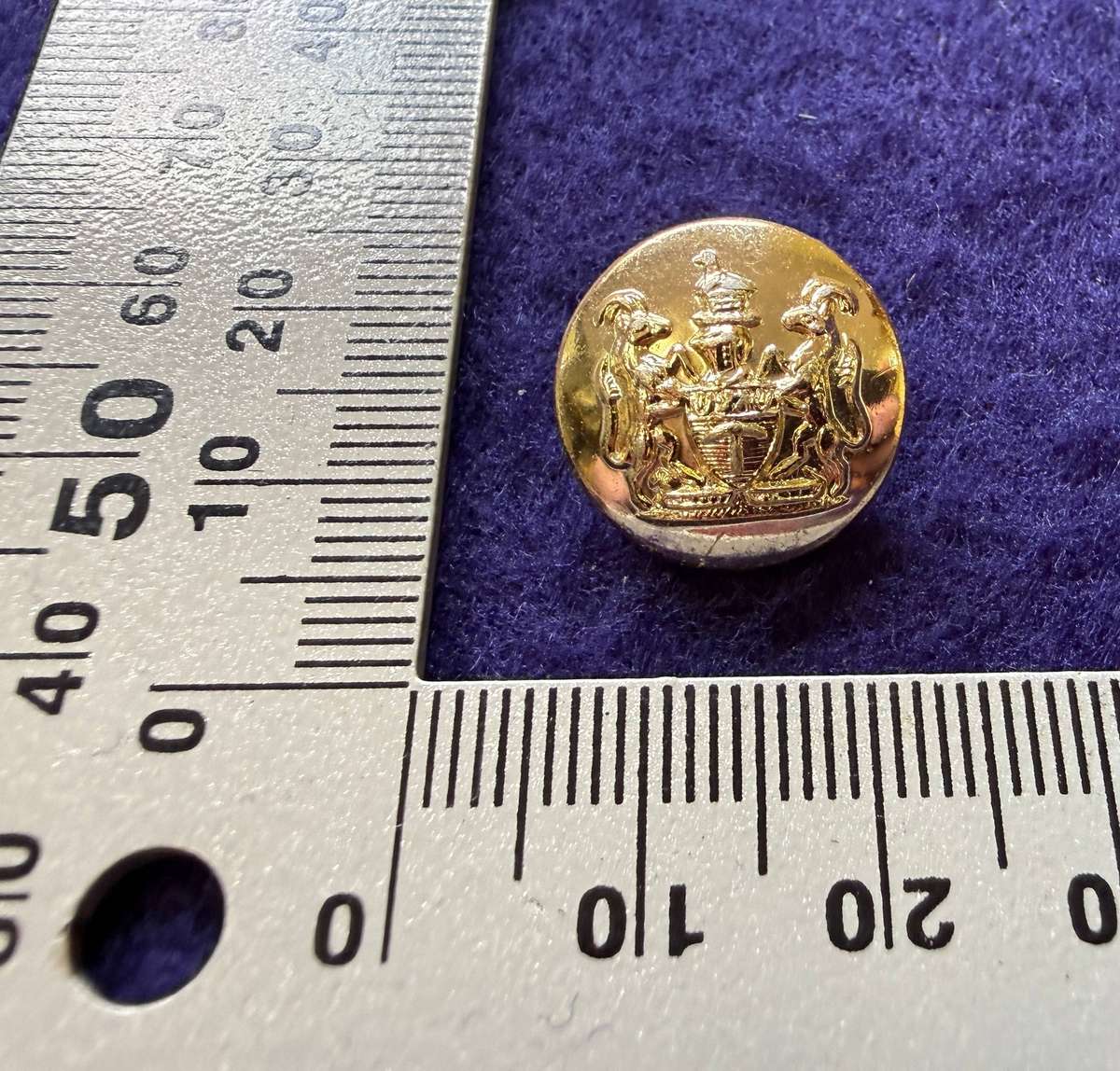 Rhodesian Buttons - General Army - GAUNT, LONDON (1 Button)