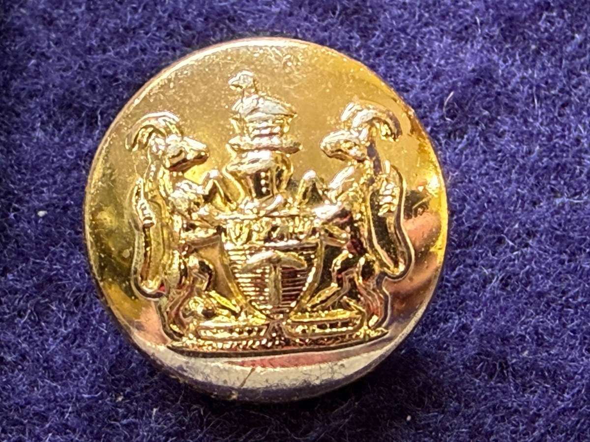 Rhodesian Buttons - General Army - GAUNT, LONDON (1 Button)