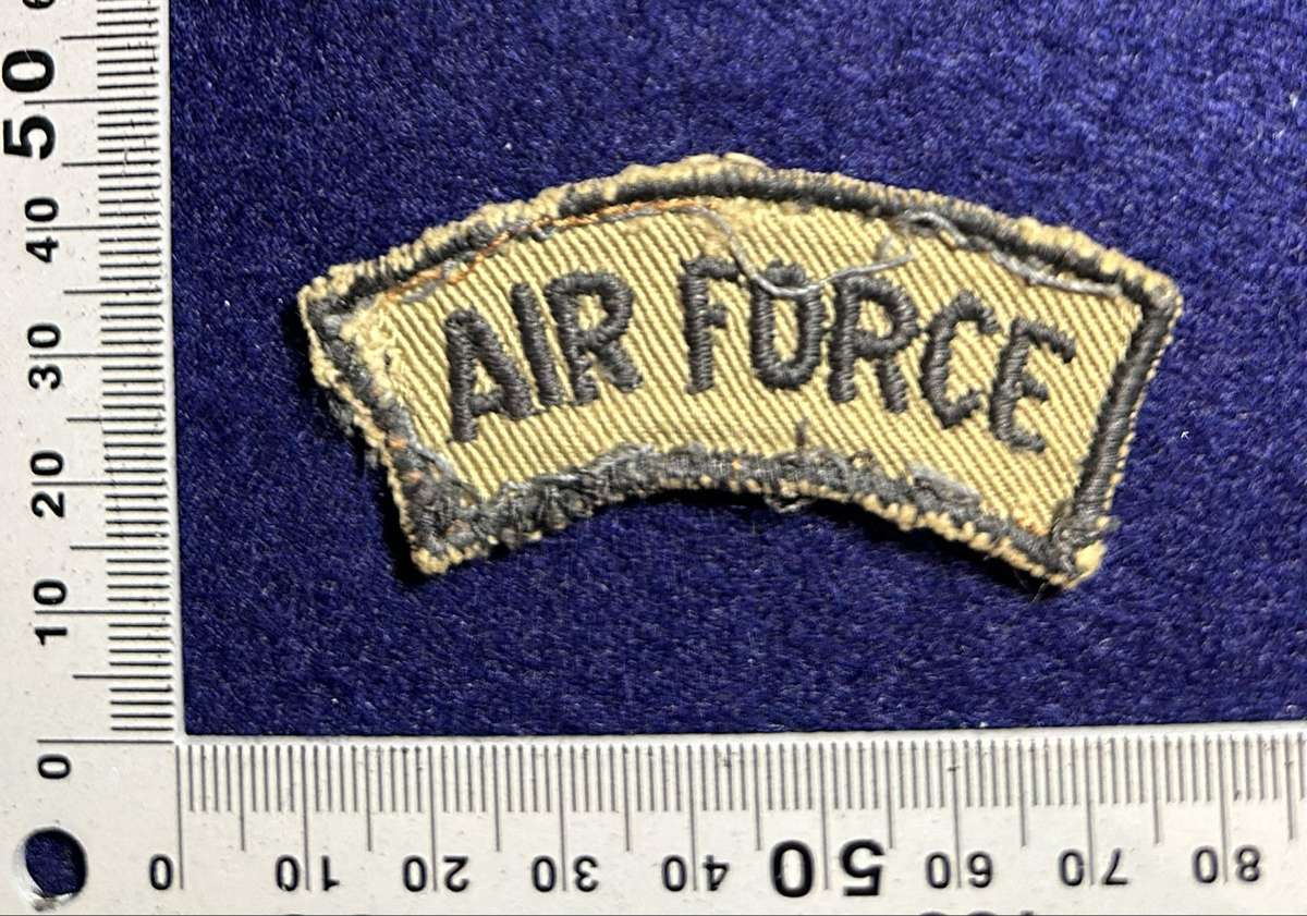 Rhodesian Air Force - SET BLACK RHODESIA ON GREEN TITLE